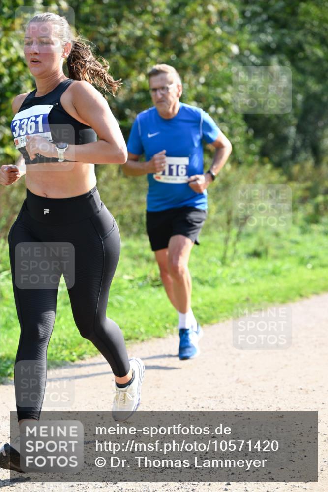 27.09.2026 - 35. Volkslauf durch das schöne Alstertal Dr. Thomas Lammeyer http://msf.ph/oto/10571420 27.09.2026 11:18:51 Laufen 3361, 116 meine-sportfotos.de