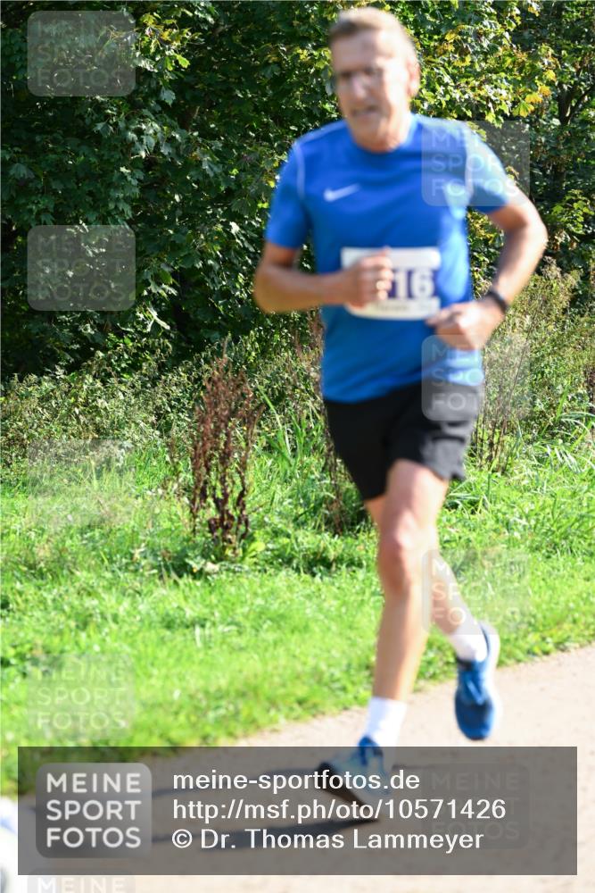 27.09.2026 - 35. Volkslauf durch das schöne Alstertal Dr. Thomas Lammeyer http://msf.ph/oto/10571426 27.09.2026 11:18:52 Laufen 16 meine-sportfotos.de