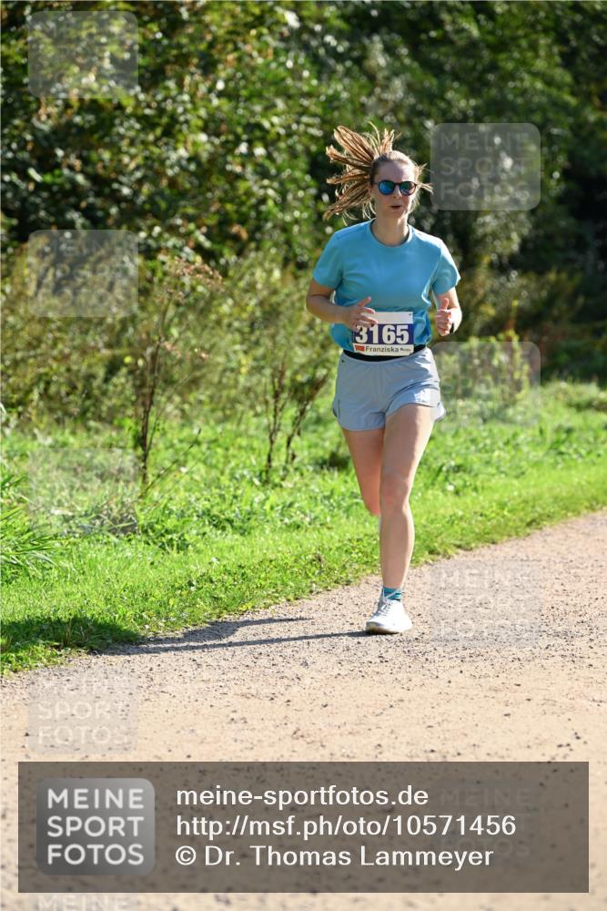 27.09.2026 - 35. Volkslauf durch das schöne Alstertal Dr. Thomas Lammeyer http://msf.ph/oto/10571456 27.09.2026 11:19:04 Laufen 3165 meine-sportfotos.de