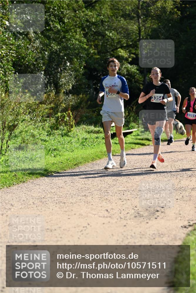 27.09.2026 - 35. Volkslauf durch das schöne Alstertal Dr. Thomas Lammeyer http://msf.ph/oto/10571511 27.09.2026 11:19:21 Laufen 3550, 3354, 3251 meine-sportfotos.de