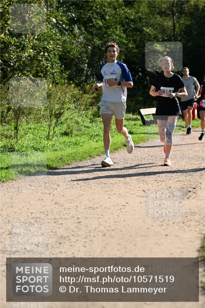 27.09.2026 - 35. Volkslauf durch das schöne Alstertal Dr. Thomas Lammeyer http://msf.ph/oto/10571519 27.09.2026 11:19:22 Laufen 3354 meine-sportfotos.de