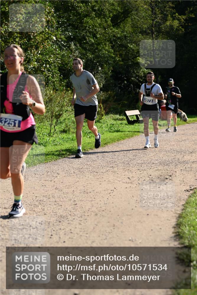 27.09.2026 - 35. Volkslauf durch das schöne Alstertal Dr. Thomas Lammeyer http://msf.ph/oto/10571534 27.09.2026 11:19:25 Laufen 3251, 3973 meine-sportfotos.de