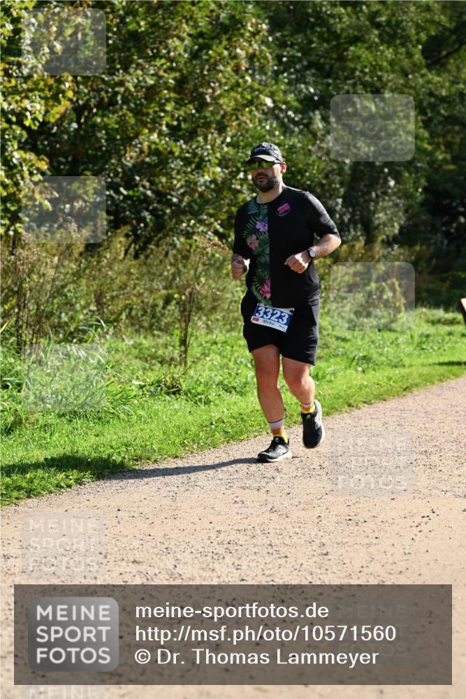 27.09.2026 - 35. Volkslauf durch das schöne Alstertal Dr. Thomas Lammeyer http://msf.ph/oto/10571560 27.09.2026 11:19:29 Laufen 3323, 5 meine-sportfotos.de