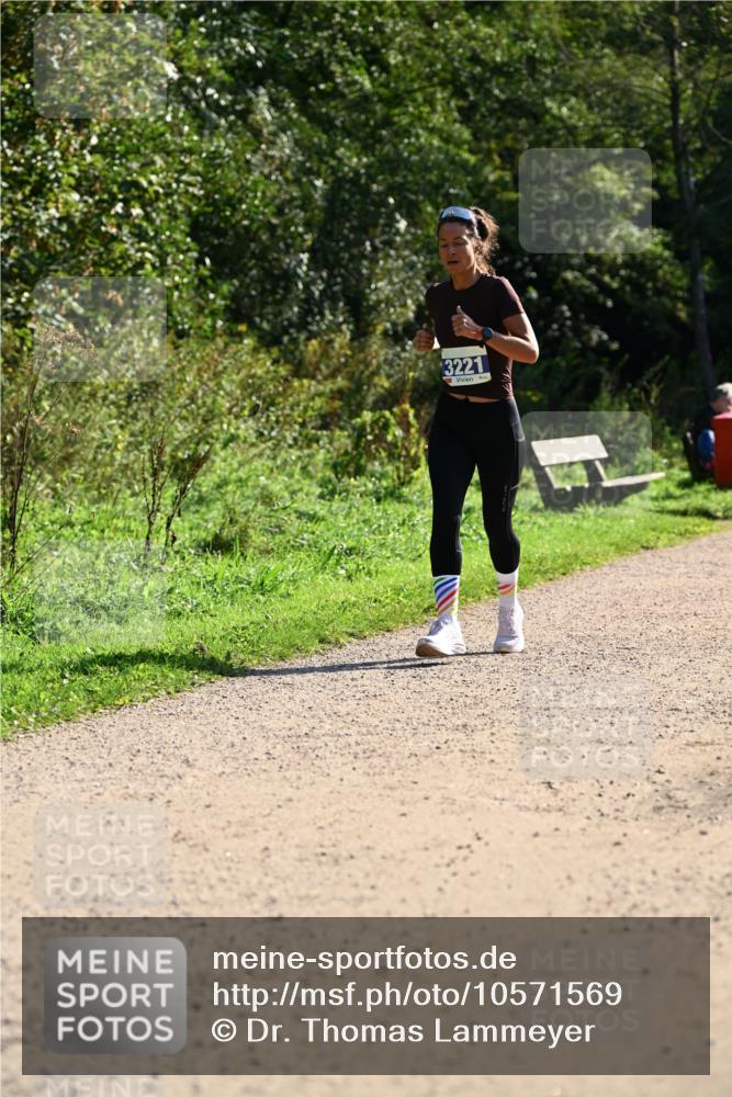 27.09.2026 - 35. Volkslauf durch das schöne Alstertal Dr. Thomas Lammeyer http://msf.ph/oto/10571569 27.09.2026 11:19:31 Laufen 3221 meine-sportfotos.de