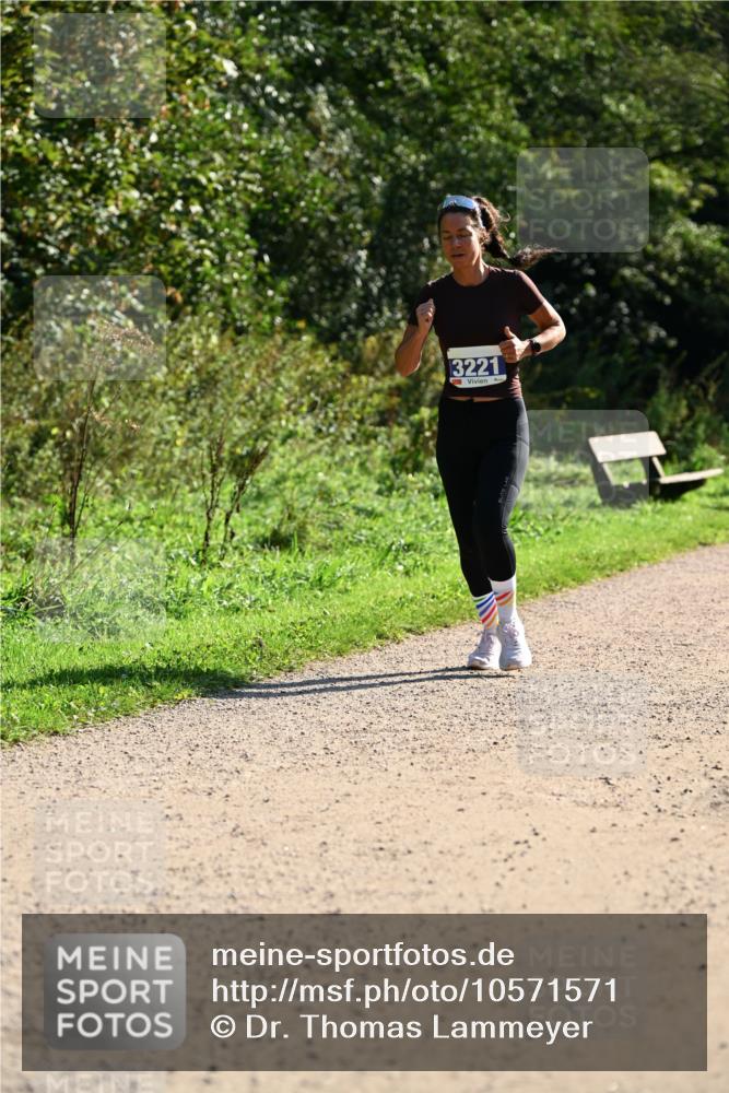27.09.2026 - 35. Volkslauf durch das schöne Alstertal Dr. Thomas Lammeyer http://msf.ph/oto/10571571 27.09.2026 11:19:31 Laufen 3221 meine-sportfotos.de