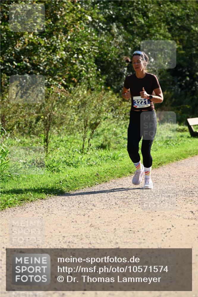 27.09.2026 - 35. Volkslauf durch das schöne Alstertal Dr. Thomas Lammeyer http://msf.ph/oto/10571574 27.09.2026 11:19:31 Laufen 3221 meine-sportfotos.de