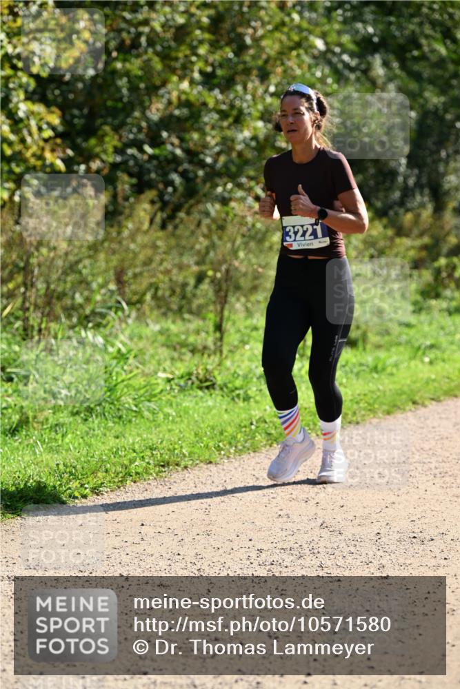 27.09.2026 - 35. Volkslauf durch das schöne Alstertal Dr. Thomas Lammeyer http://msf.ph/oto/10571580 27.09.2026 11:19:32 Laufen 3221 meine-sportfotos.de