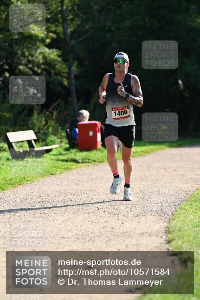 27.09.2026 - 35. Volkslauf durch das schöne Alstertal Dr. Thomas Lammeyer http://msf.ph/oto/10571584 27.09.2026 11:19:36 Laufen 1406 meine-sportfotos.de