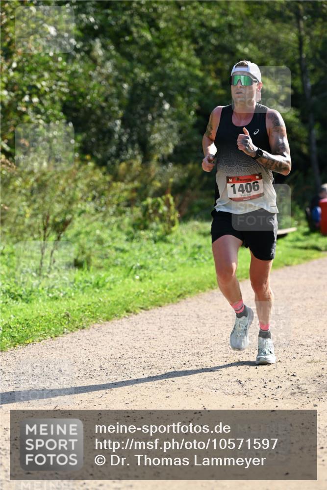 27.09.2026 - 35. Volkslauf durch das schöne Alstertal Dr. Thomas Lammeyer http://msf.ph/oto/10571597 27.09.2026 11:19:38 Laufen 1406 meine-sportfotos.de