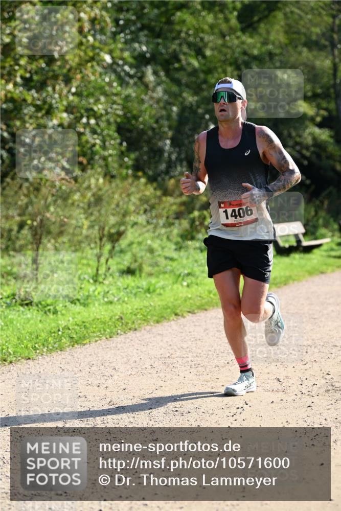 27.09.2026 - 35. Volkslauf durch das schöne Alstertal Dr. Thomas Lammeyer http://msf.ph/oto/10571600 27.09.2026 11:19:38 Laufen 1406 meine-sportfotos.de