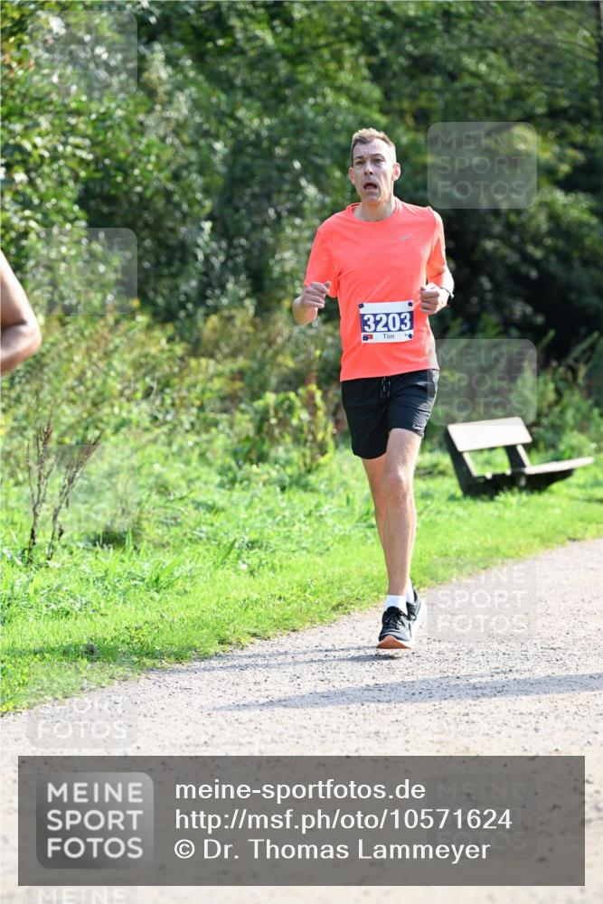 27.09.2026 - 35. Volkslauf durch das schöne Alstertal Dr. Thomas Lammeyer http://msf.ph/oto/10571624 27.09.2026 11:19:48 Laufen 3203, 6 meine-sportfotos.de