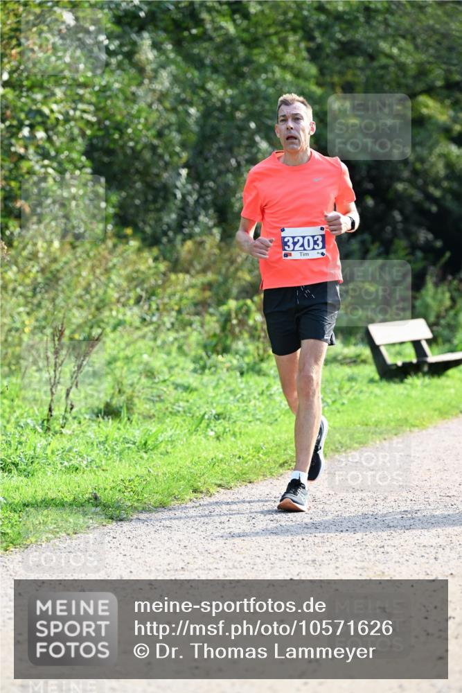 27.09.2026 - 35. Volkslauf durch das schöne Alstertal Dr. Thomas Lammeyer http://msf.ph/oto/10571626 27.09.2026 11:19:48 Laufen 3203 meine-sportfotos.de