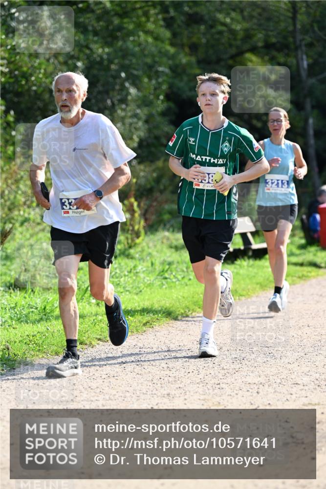 27.09.2026 - 35. Volkslauf durch das schöne Alstertal Dr. Thomas Lammeyer http://msf.ph/oto/10571641 27.09.2026 11:19:54 Laufen 33, 98, 3213 meine-sportfotos.de