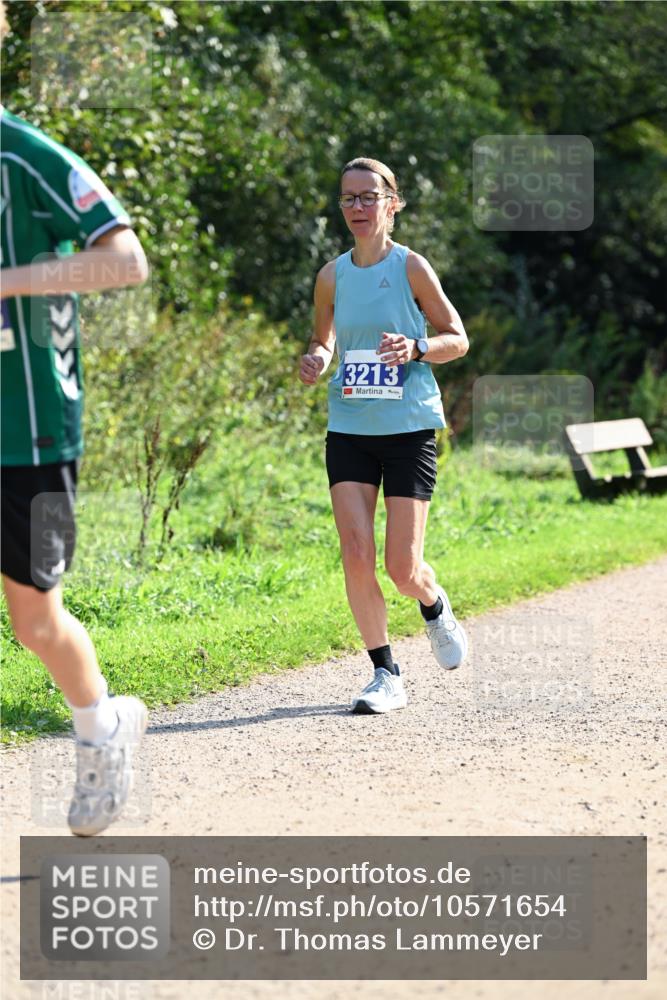 27.09.2026 - 35. Volkslauf durch das schöne Alstertal Dr. Thomas Lammeyer http://msf.ph/oto/10571654 27.09.2026 11:19:56 Laufen 3213 meine-sportfotos.de