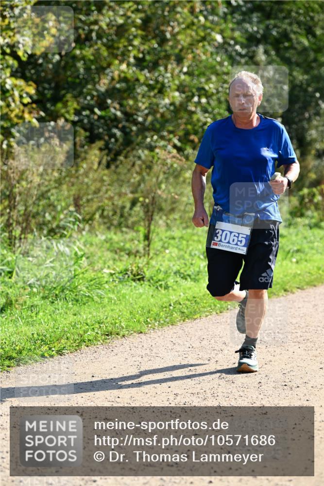 27.09.2026 - 35. Volkslauf durch das schöne Alstertal Dr. Thomas Lammeyer http://msf.ph/oto/10571686 27.09.2026 11:20:01 Laufen 3065 meine-sportfotos.de