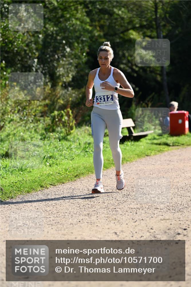 27.09.2026 - 35. Volkslauf durch das schöne Alstertal Dr. Thomas Lammeyer http://msf.ph/oto/10571700 27.09.2026 11:20:07 Laufen 3312 meine-sportfotos.de