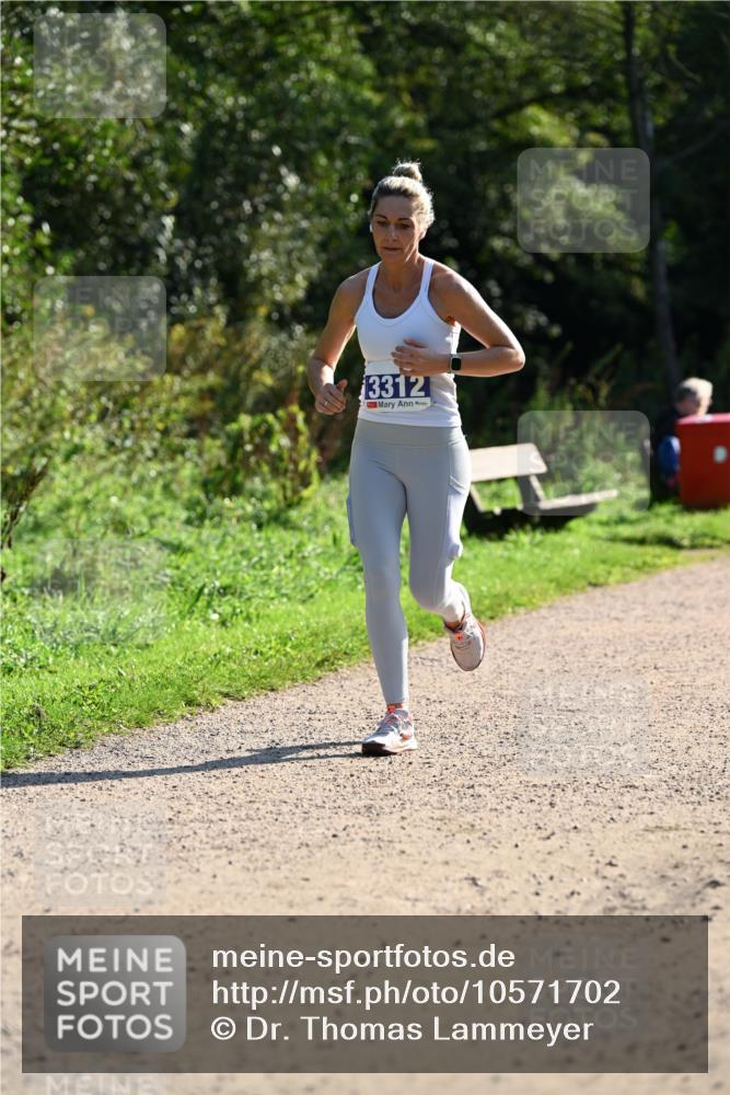 27.09.2026 - 35. Volkslauf durch das schöne Alstertal Dr. Thomas Lammeyer http://msf.ph/oto/10571702 27.09.2026 11:20:07 Laufen 3312, 2 meine-sportfotos.de