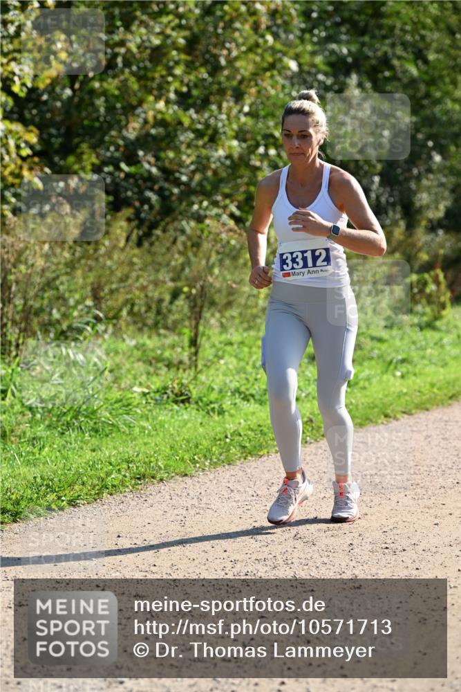 27.09.2026 - 35. Volkslauf durch das schöne Alstertal Dr. Thomas Lammeyer http://msf.ph/oto/10571713 27.09.2026 11:20:08 Laufen 3312 meine-sportfotos.de