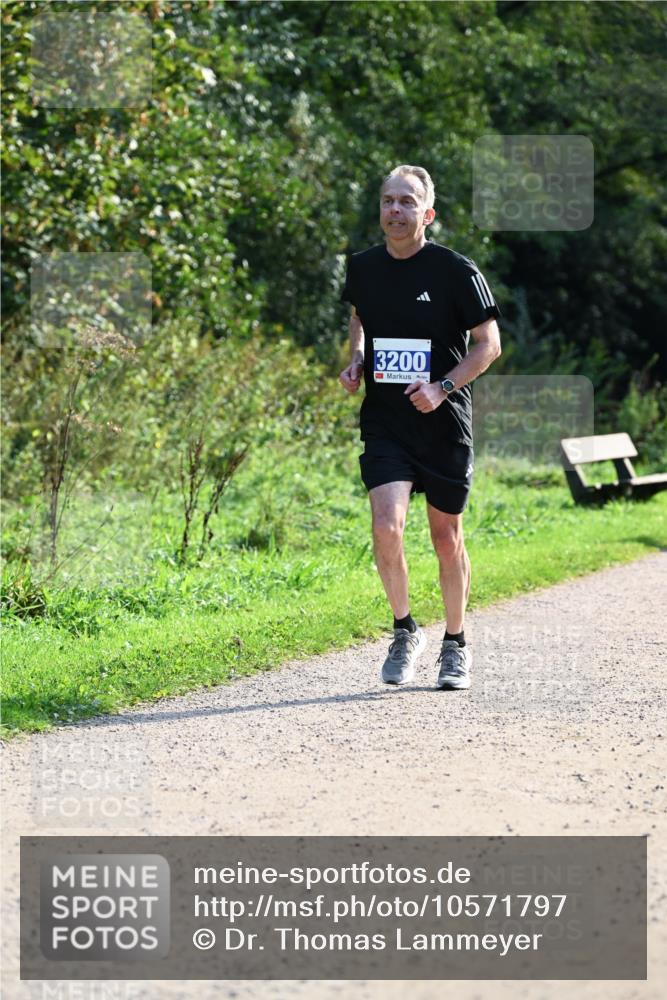 27.09.2026 - 35. Volkslauf durch das schöne Alstertal Dr. Thomas Lammeyer http://msf.ph/oto/10571797 27.09.2026 11:20:36 Laufen 3200 meine-sportfotos.de