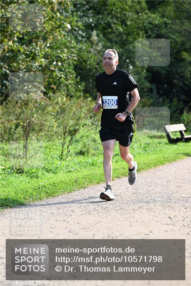 27.09.2026 - 35. Volkslauf durch das schöne Alstertal Dr. Thomas Lammeyer http://msf.ph/oto/10571798 27.09.2026 11:20:37 Laufen 3200 meine-sportfotos.de