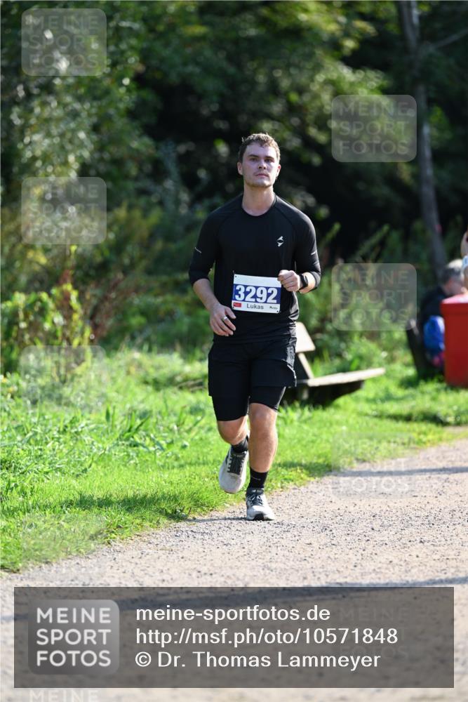 27.09.2026 - 35. Volkslauf durch das schöne Alstertal Dr. Thomas Lammeyer http://msf.ph/oto/10571848 27.09.2026 11:21:02 Laufen 3292 meine-sportfotos.de