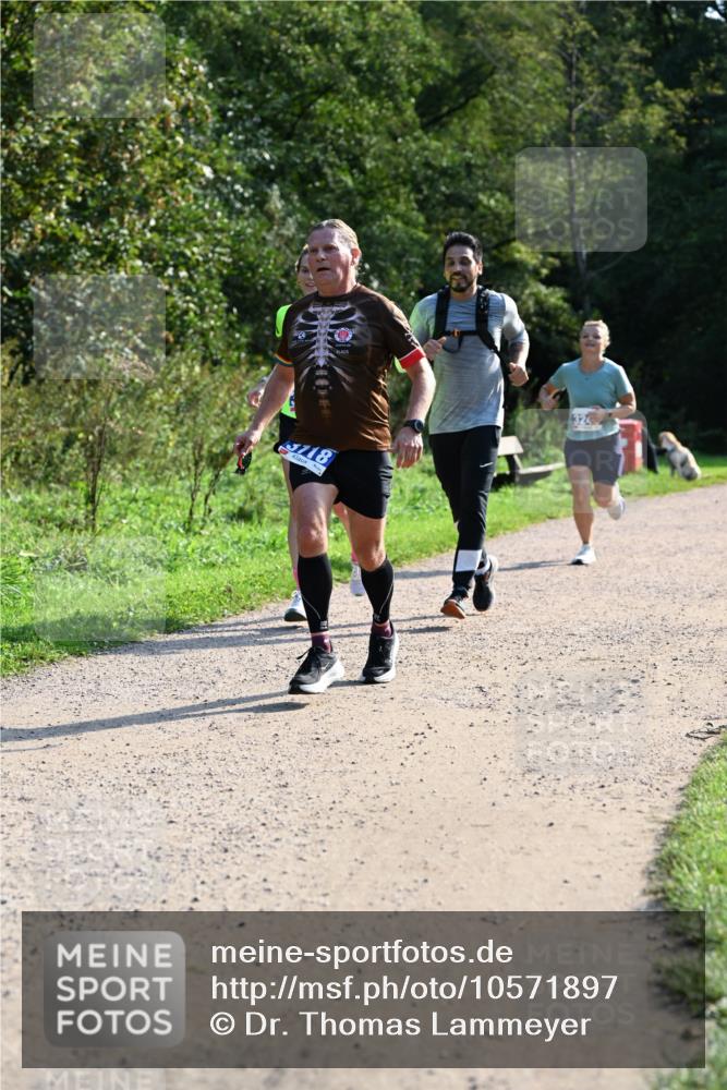 27.09.2026 - 35. Volkslauf durch das schöne Alstertal Dr. Thomas Lammeyer http://msf.ph/oto/10571897 27.09.2026 11:21:09 Laufen 3118, 324 meine-sportfotos.de