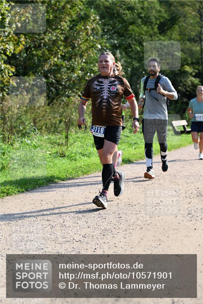 27.09.2026 - 35. Volkslauf durch das schöne Alstertal Dr. Thomas Lammeyer http://msf.ph/oto/10571901 27.09.2026 11:21:09 Laufen 3118, 324 meine-sportfotos.de