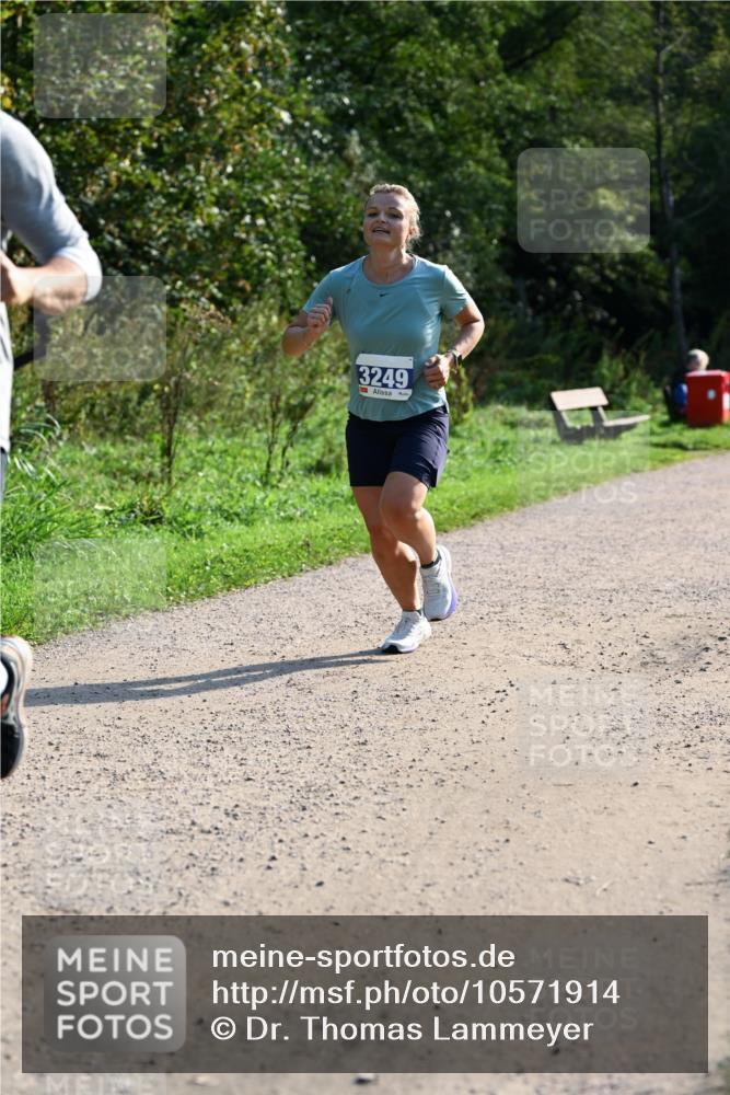 27.09.2026 - 35. Volkslauf durch das schöne Alstertal Dr. Thomas Lammeyer http://msf.ph/oto/10571914 27.09.2026 11:21:11 Laufen 3249 meine-sportfotos.de