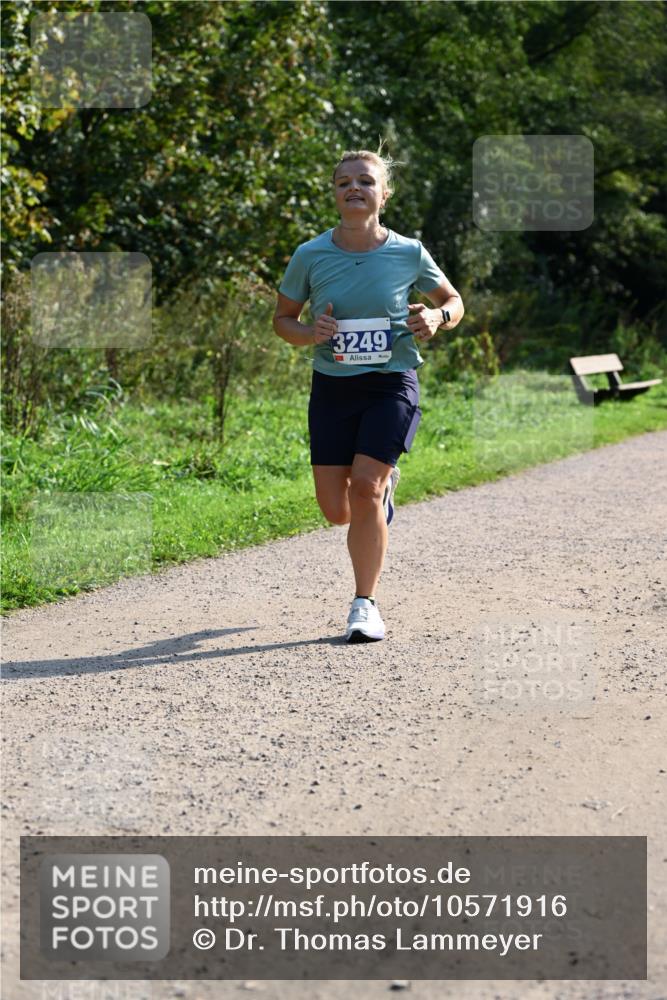 27.09.2026 - 35. Volkslauf durch das schöne Alstertal Dr. Thomas Lammeyer http://msf.ph/oto/10571916 27.09.2026 11:21:11 Laufen 3249 meine-sportfotos.de