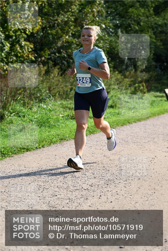 27.09.2026 - 35. Volkslauf durch das schöne Alstertal Dr. Thomas Lammeyer http://msf.ph/oto/10571919 27.09.2026 11:21:12 Laufen 3249 meine-sportfotos.de