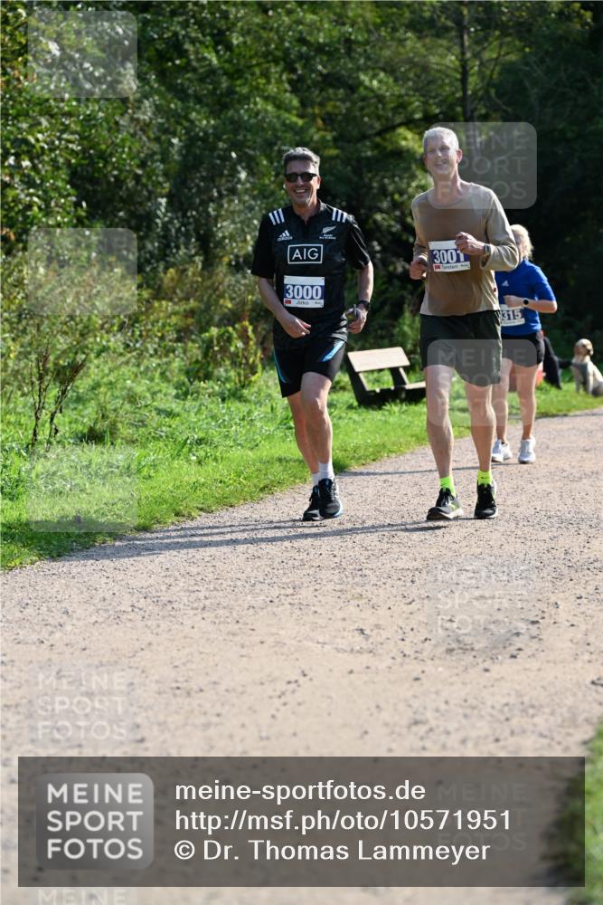 27.09.2026 - 35. Volkslauf durch das schöne Alstertal Dr. Thomas Lammeyer http://msf.ph/oto/10571951 27.09.2026 11:21:28 Laufen 3000, 3001, 315 meine-sportfotos.de
