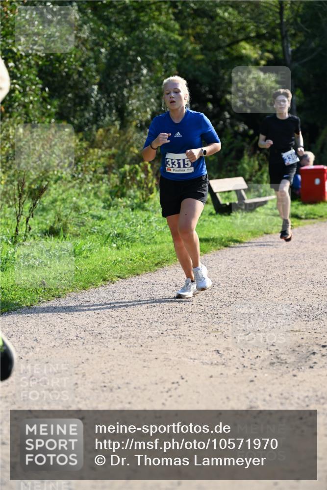 27.09.2026 - 35. Volkslauf durch das schöne Alstertal Dr. Thomas Lammeyer http://msf.ph/oto/10571970 27.09.2026 11:21:31 Laufen 3315 meine-sportfotos.de