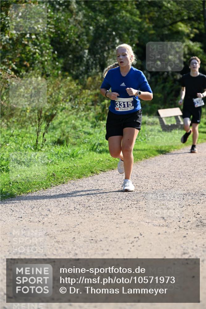 27.09.2026 - 35. Volkslauf durch das schöne Alstertal Dr. Thomas Lammeyer http://msf.ph/oto/10571973 27.09.2026 11:21:31 Laufen 3315 meine-sportfotos.de