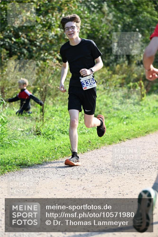 27.09.2026 - 35. Volkslauf durch das schöne Alstertal Dr. Thomas Lammeyer http://msf.ph/oto/10571980 27.09.2026 11:21:33 Laufen 336 meine-sportfotos.de