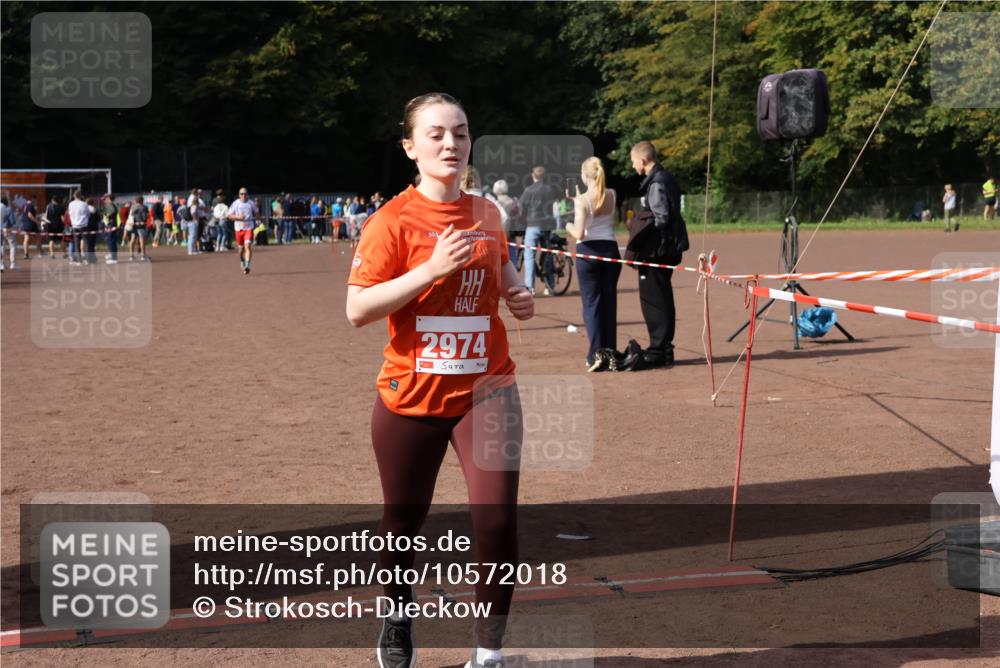 27.09.2026 - 35. Volkslauf durch das schöne Alstertal Strokosch-Dieckow http://msf.ph/oto/10572018 27.09.2026 12:20:58 Ziel 2074, 2974 meine-sportfotos.de