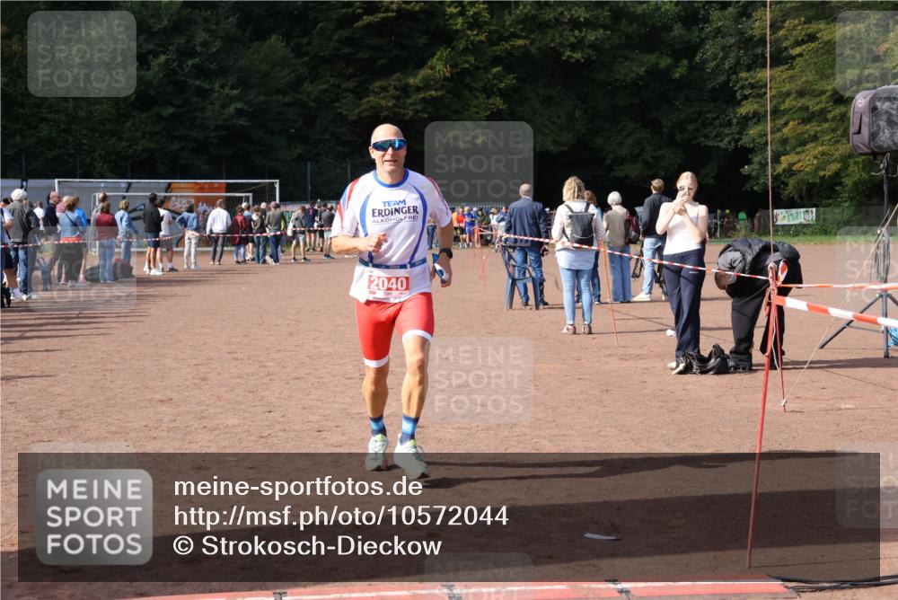27.09.2026 - 35. Volkslauf durch das schöne Alstertal Strokosch-Dieckow http://msf.ph/oto/10572044 27.09.2026 12:21:06 Ziel 2040 meine-sportfotos.de