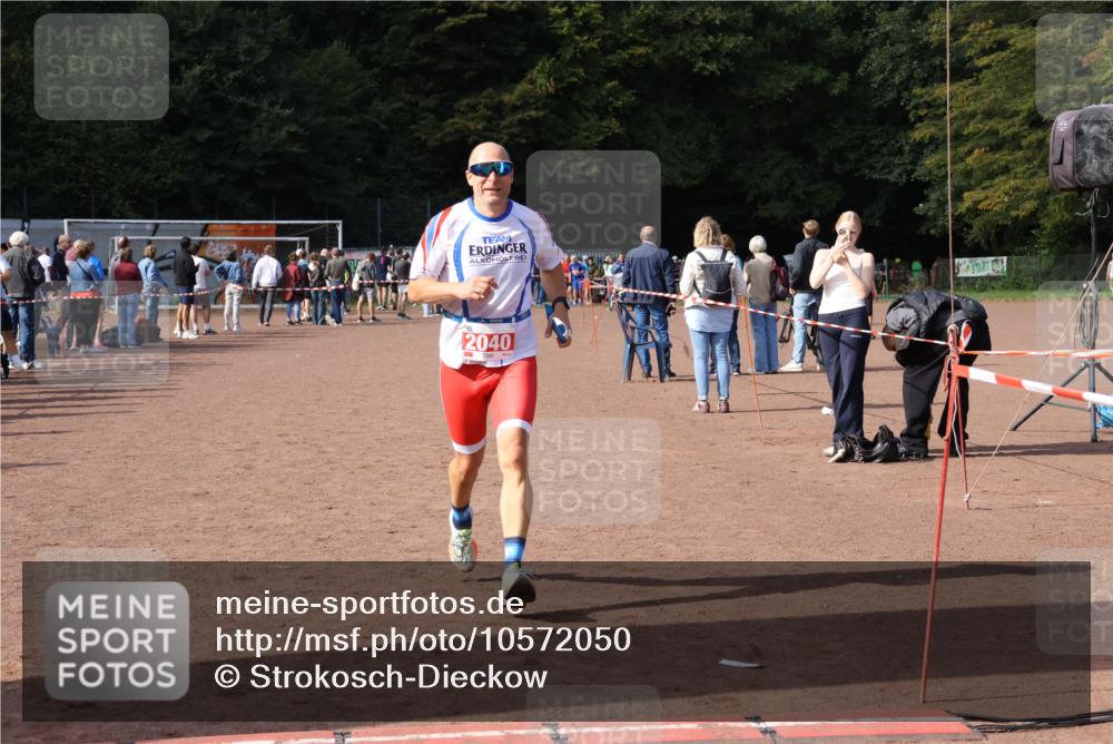 27.09.2026 - 35. Volkslauf durch das schöne Alstertal Strokosch-Dieckow http://msf.ph/oto/10572050 27.09.2026 12:21:07 Ziel 2040 meine-sportfotos.de