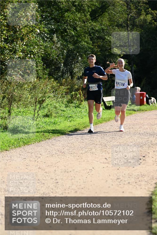 27.09.2026 - 35. Volkslauf durch das schöne Alstertal Dr. Thomas Lammeyer http://msf.ph/oto/10572102 27.09.2026 11:22:04 Laufen 3366, 3367 meine-sportfotos.de
