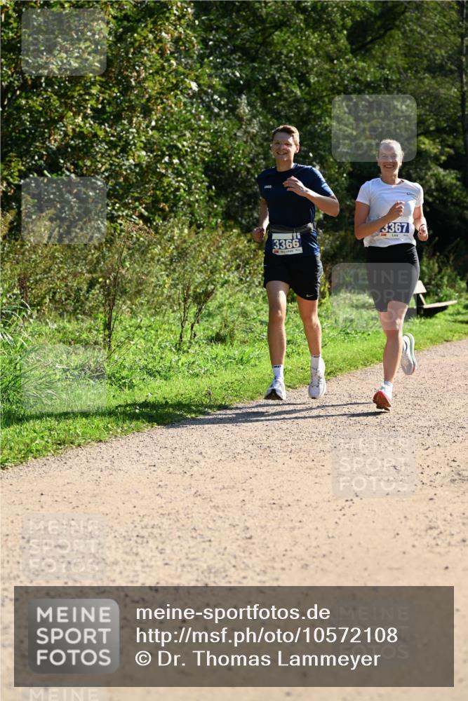 27.09.2026 - 35. Volkslauf durch das schöne Alstertal Dr. Thomas Lammeyer http://msf.ph/oto/10572108 27.09.2026 11:22:05 Laufen 3366, 3367 meine-sportfotos.de