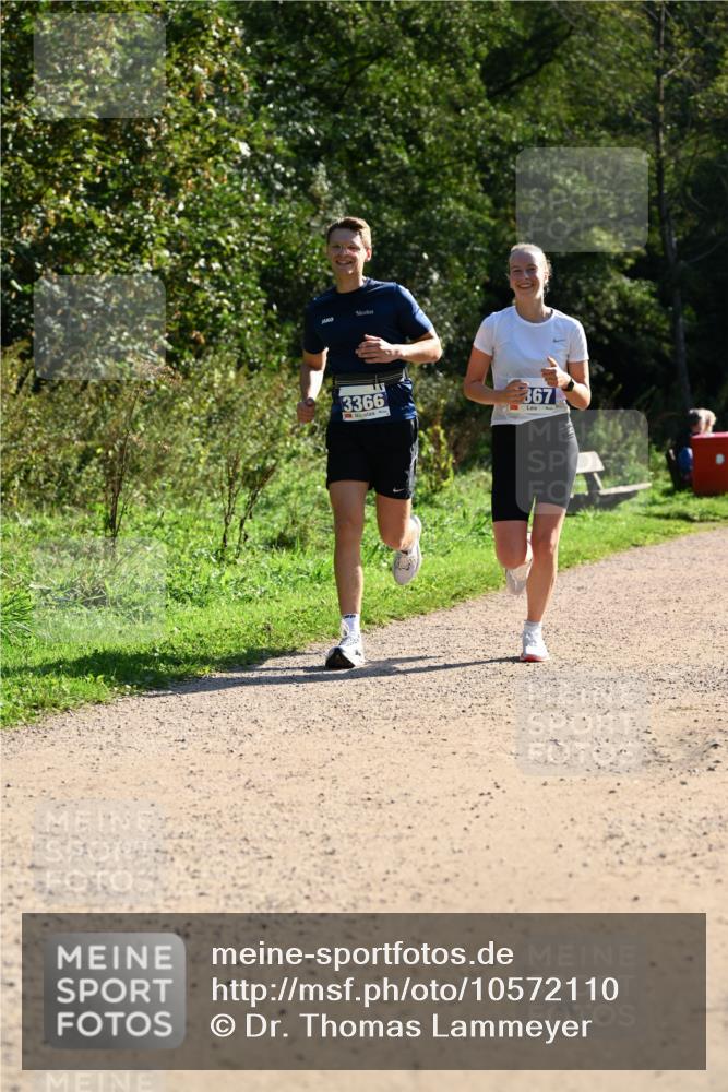 27.09.2026 - 35. Volkslauf durch das schöne Alstertal Dr. Thomas Lammeyer http://msf.ph/oto/10572110 27.09.2026 11:22:05 Laufen 3366, 367 meine-sportfotos.de