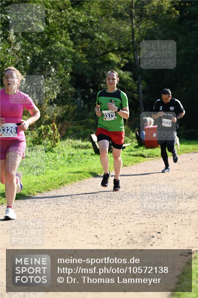 27.09.2026 - 35. Volkslauf durch das schöne Alstertal Dr. Thomas Lammeyer http://msf.ph/oto/10572138 27.09.2026 11:22:12 Laufen 3326, 3379, 3227 meine-sportfotos.de