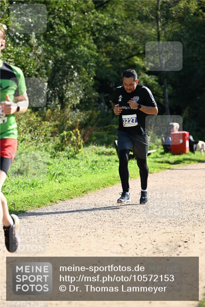 27.09.2026 - 35. Volkslauf durch das schöne Alstertal Dr. Thomas Lammeyer http://msf.ph/oto/10572153 27.09.2026 11:22:14 Laufen 3227 meine-sportfotos.de