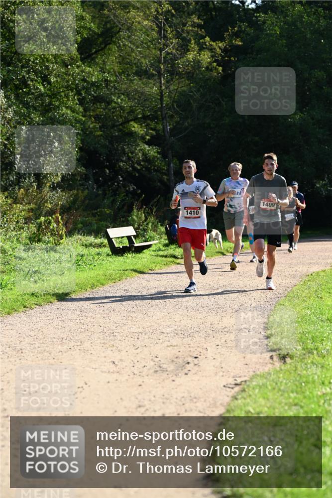 27.09.2026 - 35. Volkslauf durch das schöne Alstertal Dr. Thomas Lammeyer http://msf.ph/oto/10572166 27.09.2026 11:22:16 Laufen 1410, 1409 meine-sportfotos.de