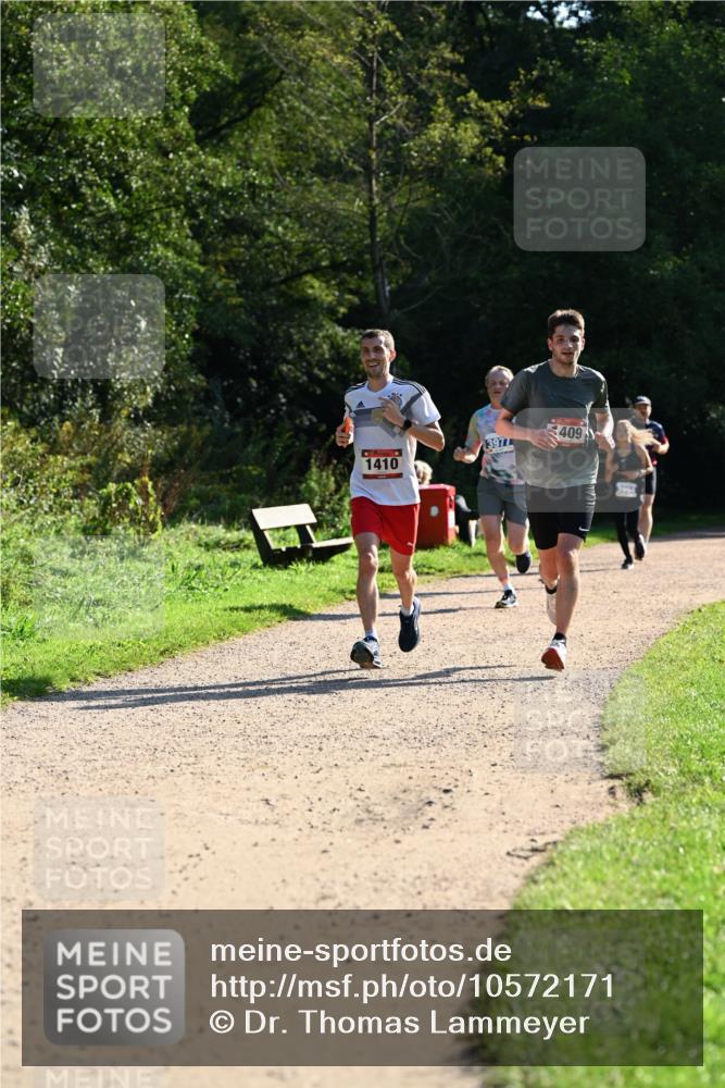27.09.2026 - 35. Volkslauf durch das schöne Alstertal Dr. Thomas Lammeyer http://msf.ph/oto/10572171 27.09.2026 11:22:16 Laufen 1410, 3977, 409 meine-sportfotos.de