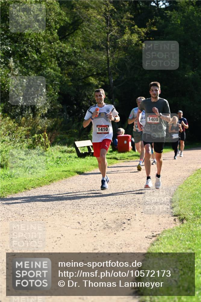 27.09.2026 - 35. Volkslauf durch das schöne Alstertal Dr. Thomas Lammeyer http://msf.ph/oto/10572173 27.09.2026 11:22:17 Laufen 1410, 1409 meine-sportfotos.de