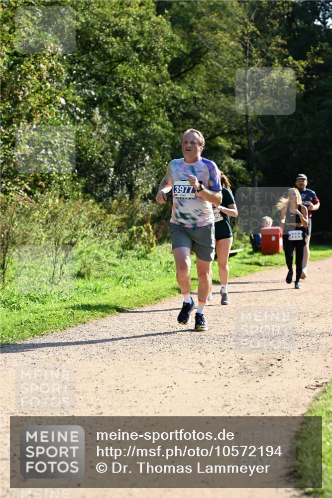 27.09.2026 - 35. Volkslauf durch das schöne Alstertal Dr. Thomas Lammeyer http://msf.ph/oto/10572194 27.09.2026 11:22:19 Laufen 3977, 3994 meine-sportfotos.de