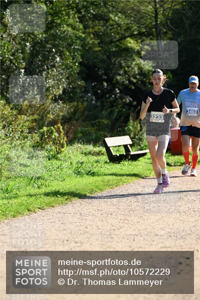 27.09.2026 - 35. Volkslauf durch das schöne Alstertal Dr. Thomas Lammeyer http://msf.ph/oto/10572229 27.09.2026 11:22:26 Laufen 3233, 3403 meine-sportfotos.de