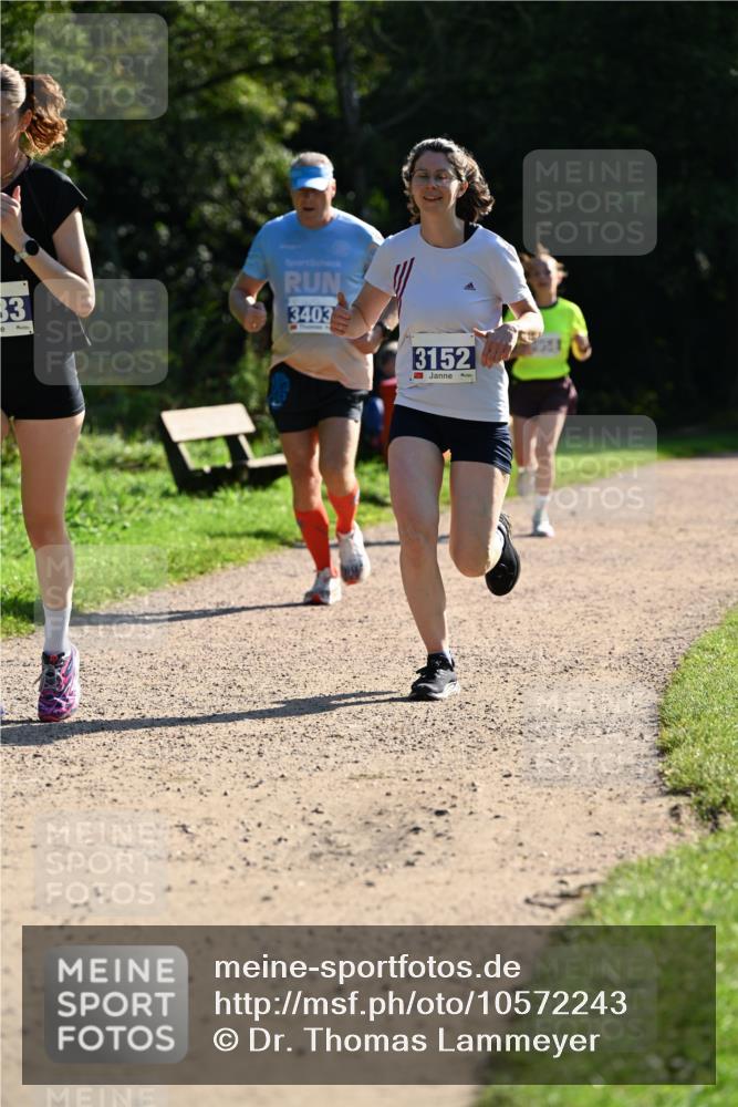 27.09.2026 - 35. Volkslauf durch das schöne Alstertal Dr. Thomas Lammeyer http://msf.ph/oto/10572243 27.09.2026 11:22:28 Laufen 33, 3403, 3152 meine-sportfotos.de