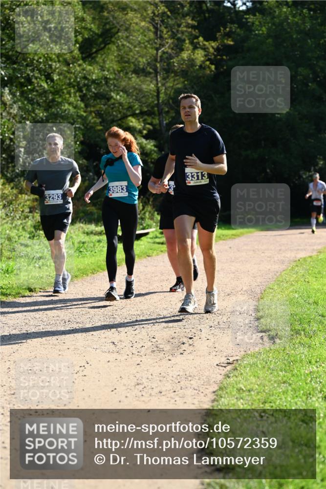 27.09.2026 - 35. Volkslauf durch das schöne Alstertal Dr. Thomas Lammeyer http://msf.ph/oto/10572359 27.09.2026 11:23:25 Laufen 3983, 3293, 3313 meine-sportfotos.de