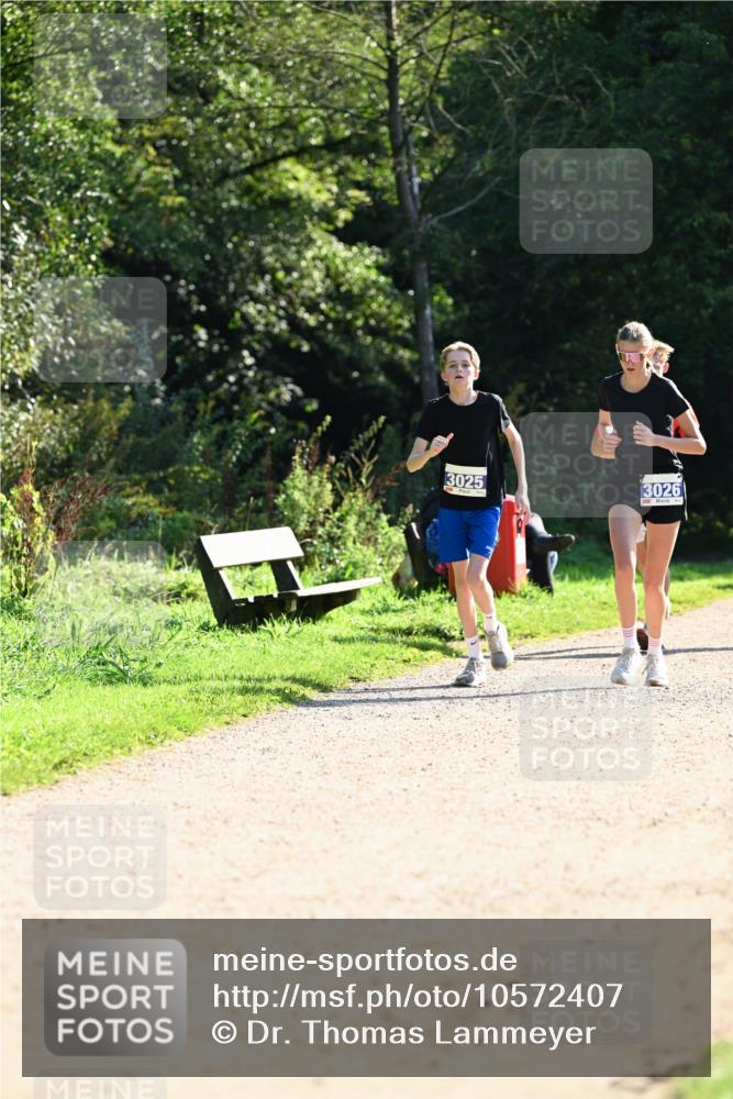 27.09.2026 - 35. Volkslauf durch das schöne Alstertal Dr. Thomas Lammeyer http://msf.ph/oto/10572407 27.09.2026 11:23:33 Laufen 3025, 3026 meine-sportfotos.de